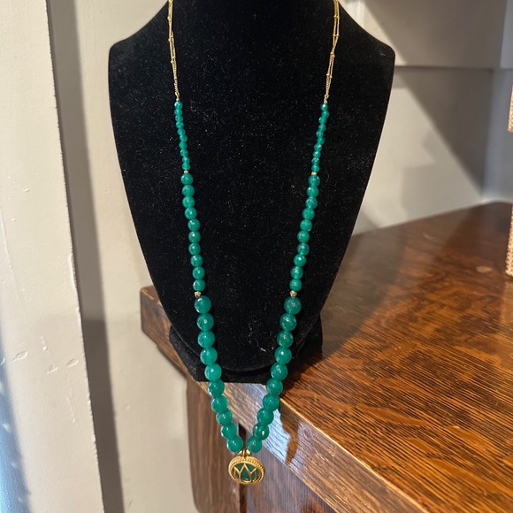 Satya Green Lotus Necklace - Picture 1 of 4